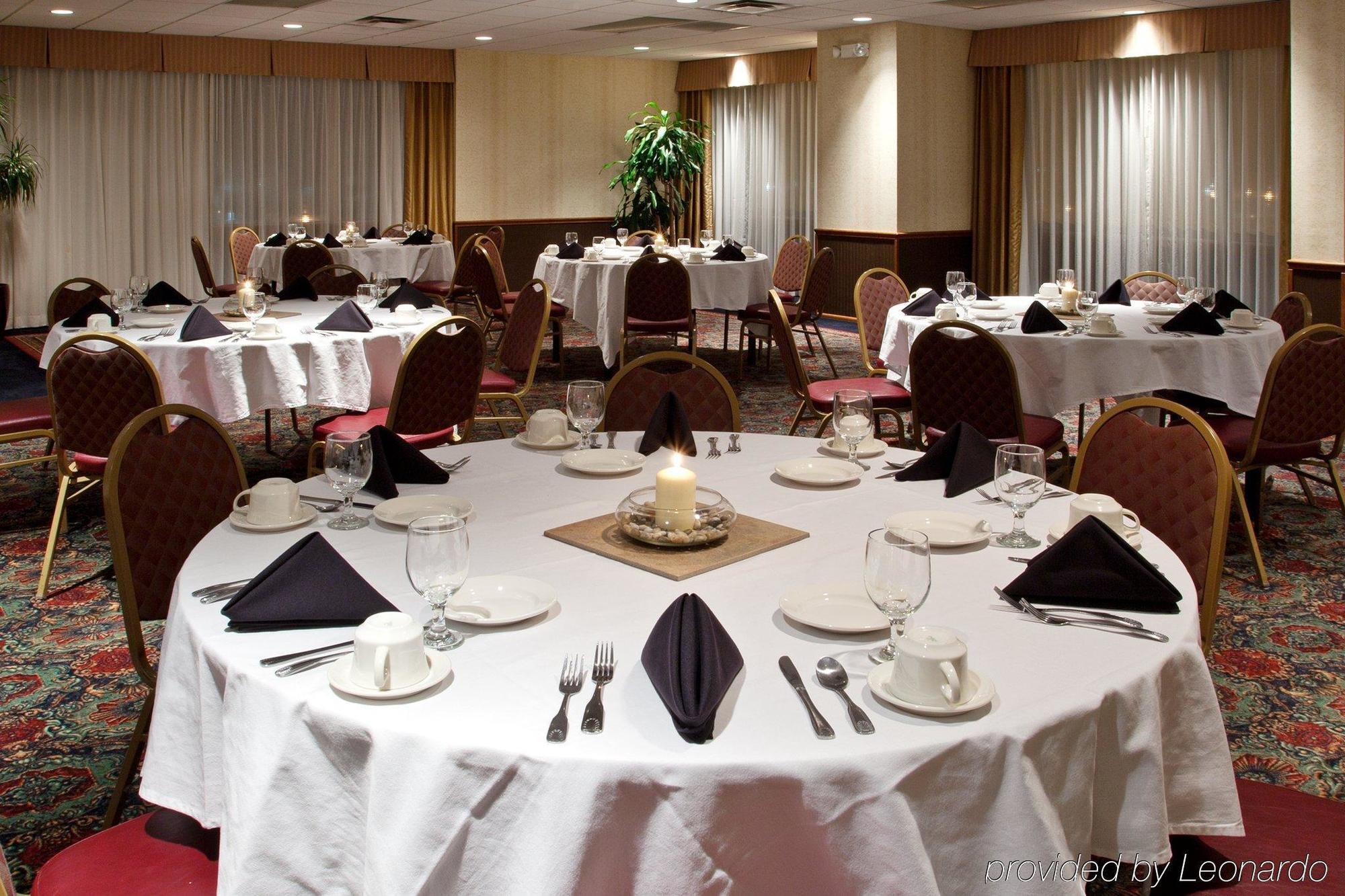 Four Points By Sheraton Cleveland Airport Esterno foto