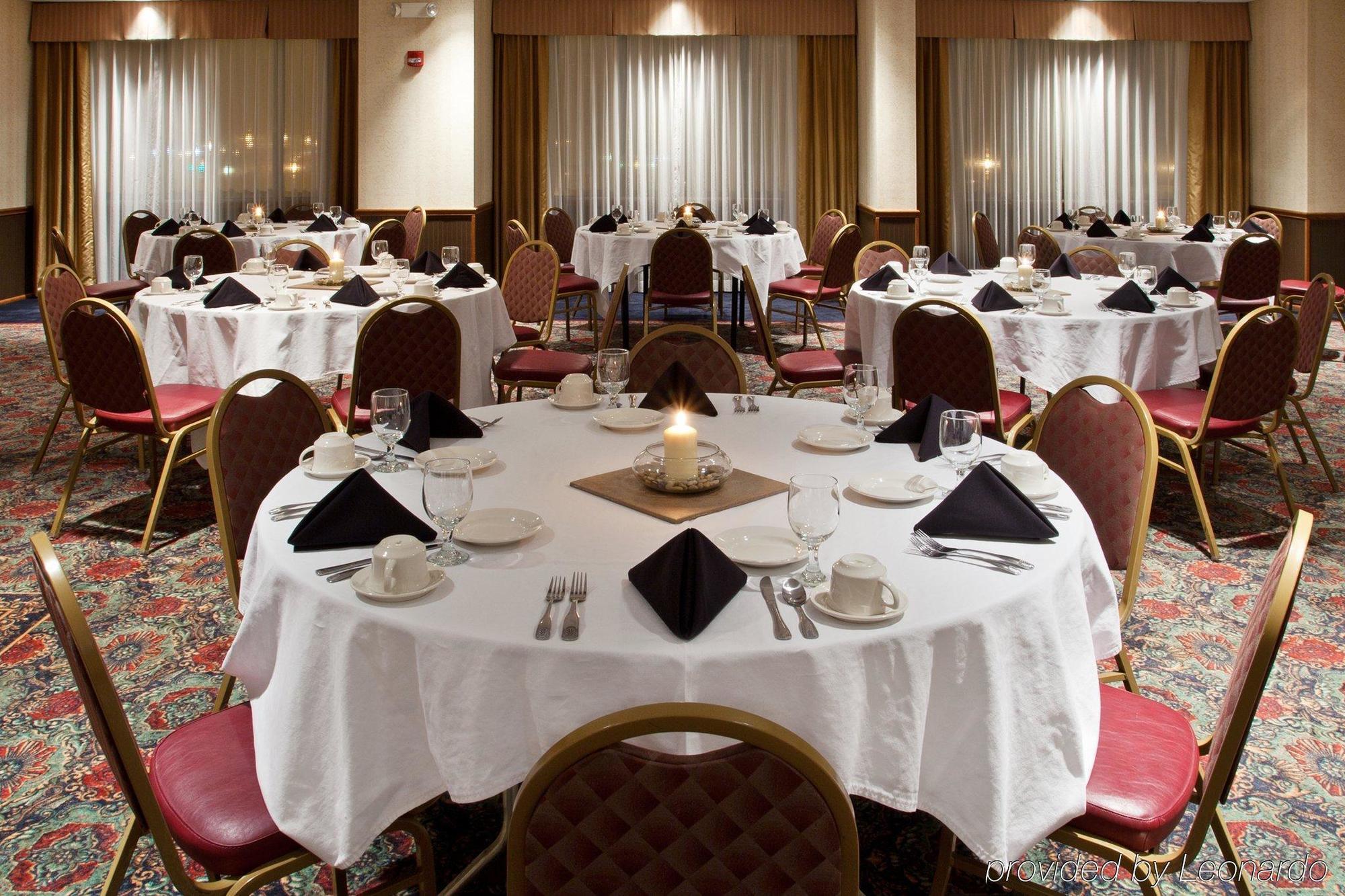 Four Points By Sheraton Cleveland Airport Esterno foto