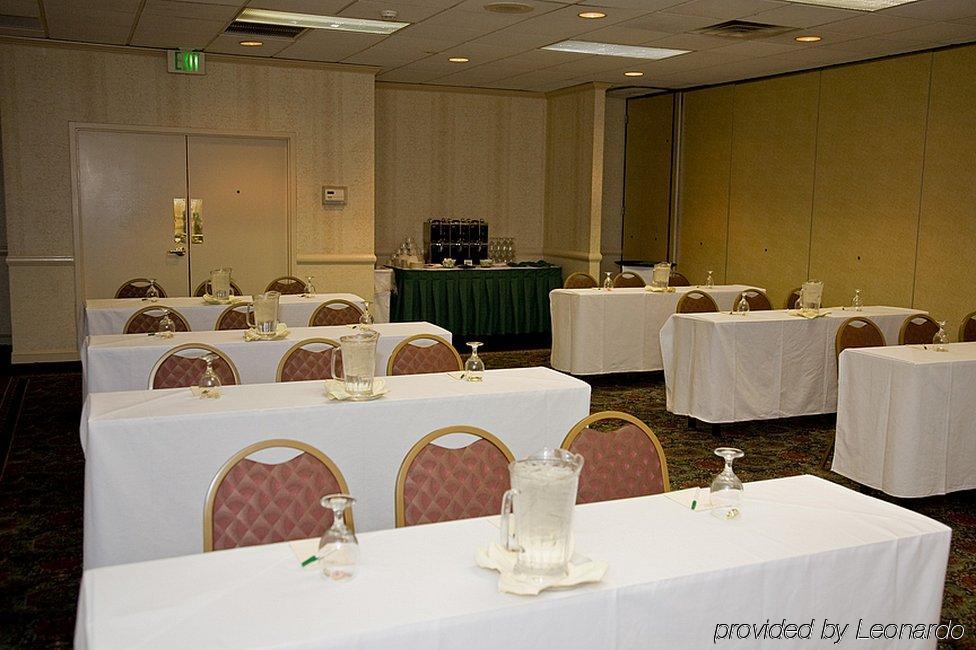 Four Points By Sheraton Cleveland Airport Esterno foto