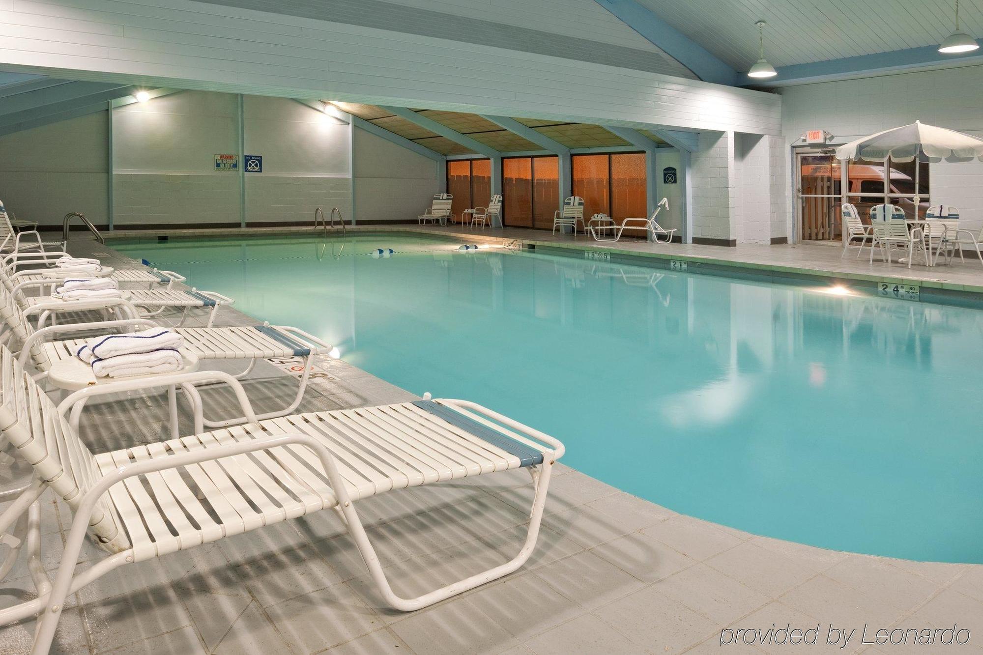 Four Points By Sheraton Cleveland Airport Esterno foto